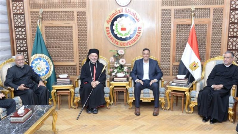 محافظ الدقهلية ومطران