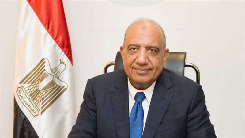 الدكتور محمود عصمت