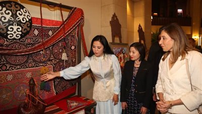وزيرة الثقافة تشهد انطلاق فعاليات أيام الثقافة لجمهورية كازاخستان 