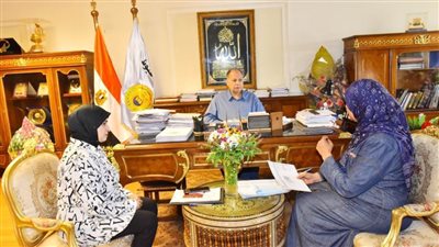 محافظ أسيوط يوجه بسرعة التعامل مع شكاوى المواطنين من خلال مبادرة 