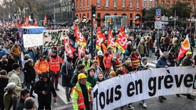  استخدام طائرات بدون طيار لمراقبة الاحتجاجات ضد إصلاح نظام التقاعد في المدن الكبرى بفرنسا