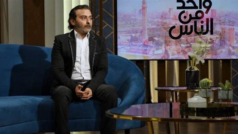 أحمد عزمي في واحد