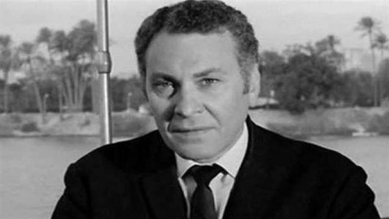 الفنانمحمود مرسي