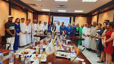 سفير عمان بالقاهرة: العالم يشهد تطورًا تقنيًا سريعًا أثر على الإعلام التقليدي