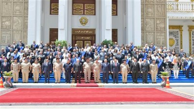المتحدث العسكرى : القوات المسلحة تحتفل بتخرج دورة تأهيل الأعضاء المدنيين الدفعة (22) رقابة إدارية