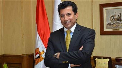 وزير الرياضة يهنئ سمر حمزة بصدارة التصنيف العالمي لوزن 76 كجم 