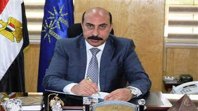 محافظ أسوان يوجه بوقف حركة الملاحة بمجرى نهر النيل وبحيرة ناصر لهبوب عاصفة ترابية