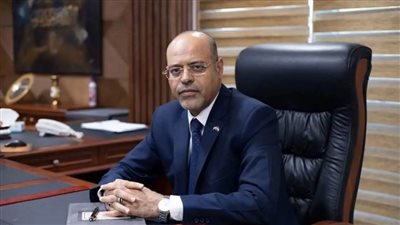 رئيس اتحاد عمال مصر يطالب بمكافحة الهجرة غير الشرعية وزيادة الاستثمار بالدول الطاردة للعمالة