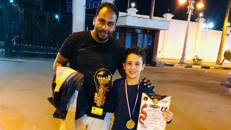 البطل أحمد إبراهيم