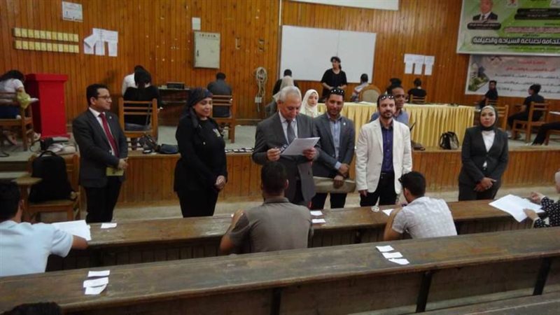 رئيس جامعة المنيا