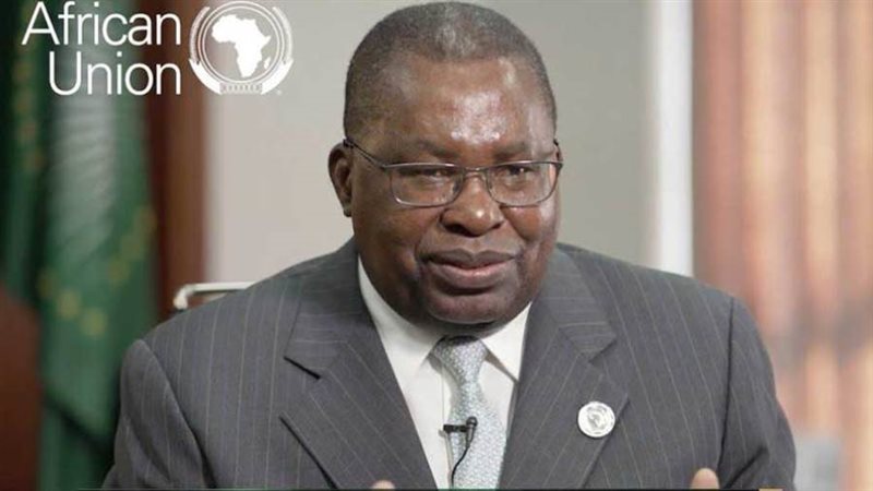 ألبرت موشانغا مفوض