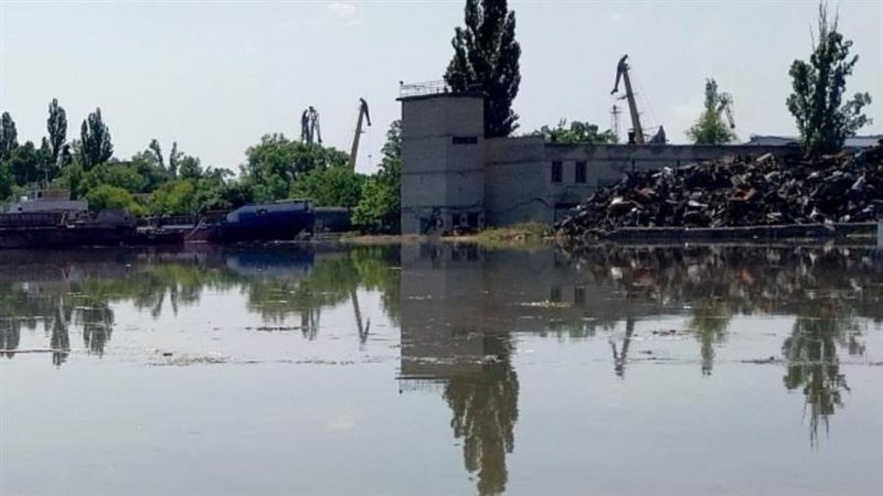 انهيار السد