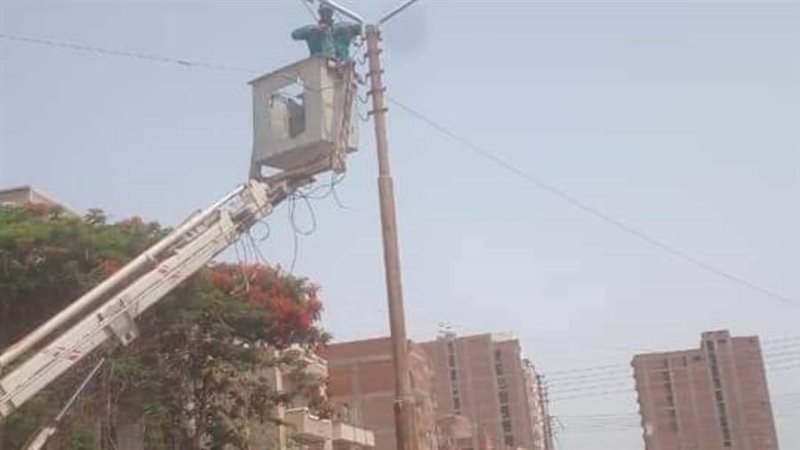 صيانة أعمدة الانارة