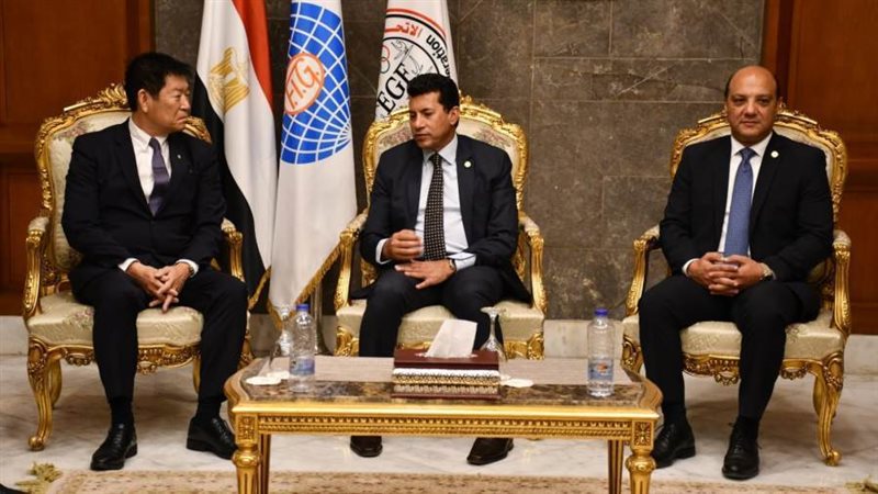 د. أشرف صبحى ود.