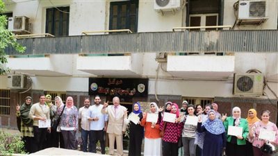 مركز نور البصيرة بجامعة سوهاج يختتم فعاليات الورشة الطبية بلغة الإشارة