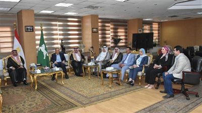 استعدادا لمهرجان الشرقية.. محافظ الشرقية يلتقي رئيس مجلس القبائل العربية 