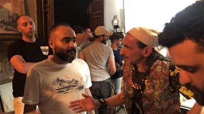 بالصور.. الليلة كبيرة يعيد علاء عوض لشنكل ابن شناكل 