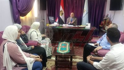 وكيل تعليم كفر الشيخ يلتقي الطلاب أعضاء غرفة امتحانات الثانوية العامة
