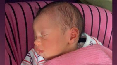 بعد تركها أمام باب دار أيتام... النيابة تقرر تسليم طفلة لدار متخصصة