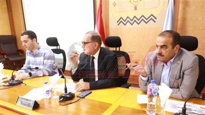 إدراج مدرسة وصرف قرية ضمن 