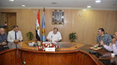 محافظ أسيوط يعتمد نتيجة الشهادة الإعدادية بنسبة نجاح 77.3% للعامة و76.20% للمهنية