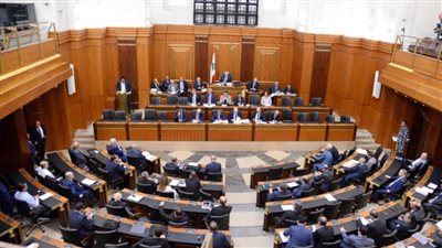 فرنسا والولايات المتحدة تدعوان النواب اللبنانيين إلى انتخاب رئيس الأربعاء