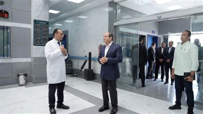 عاجل.. الرئيس السيسي يتفقد الوحدة الصحية ضمن مشروعات 