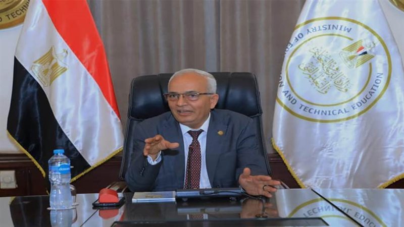 رضا حجازى وزير التربية