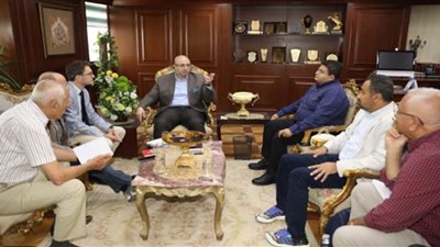 وفد الوكالة الإيطالية للتعاون الإنمائي يبحث التعاون الزراعي بمحافظة بني سويف