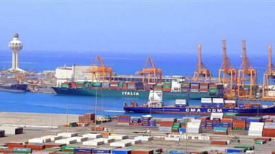 ميناء جدة الإسلامي يستقبل أولى طلائع الحجاج القادمين بحرًا من السودان