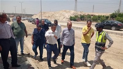 رئيس جهاز (15 مايو) يجري جولة تفقدية لمتابعة أعمال التطوير بعدد من المناطق بالمدينة