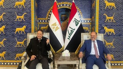 وصول وفد إعلامي مصري برئاسة كرم جبر إلى العراق