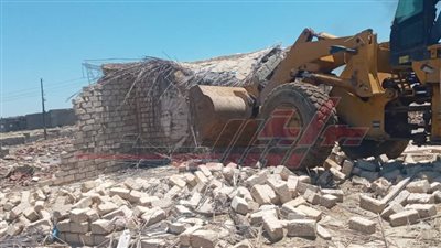 تنفيذ 10 قرارات إزالة تعديات على أراضي الدولة بكفر الشيخ