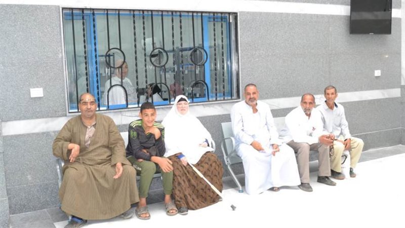 توافد المواطنين على