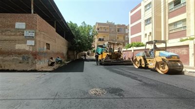 رصف الطرق بمدن ومراكز فوه والرياض وقلين بمحافظة كفر الشيخ