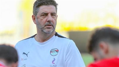 نجم الأهلي الأسبق يطالب فيتوريا بإيقاف نغمة التذمر عقب تصريحاته الأخيرة