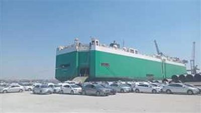 تفريغ 1524 سيارة لذوي الهمم بميناء غرب بورسعيد