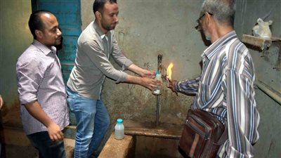 مياه الشرب بسوهاج تطلق قافلة مائية لقرية نجع عوض بمركز المراغة 