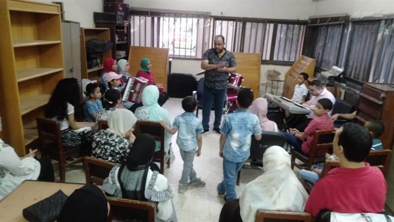 جانب من رشة التطريز