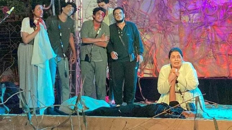 جانب من العروض المسرحية