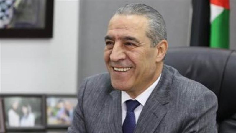 الوزير حسين الشيخ