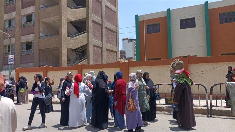 طلاب الثانوية العامة