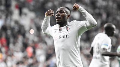 حقيقة اقتراب موليكا من الانضمام للقلعة الحمراء