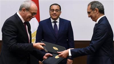 رئيس الوزراء يشهد توقيع مذكرة تفاهم للتعاون بين مصر والجزائر في مجال الاتصالات وتكنولوجيا المعلومات والبريد