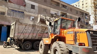 حملات نظافة مكبرة بشوارع وميادين بيلا في كفر الشيخ 