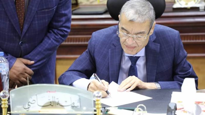 محافظ المنيا يعتمد