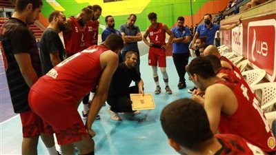 كيف يفكر أوجستي بوش في صفقة الأهلي المحلية؟