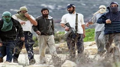 مستوطنون يصيبون 12 فلسطينيا بالرصاص الحي شمال رام الله بحماية الاحتلال الإسرائيلي