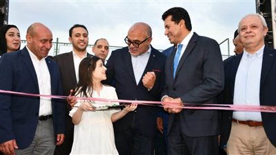 وزير الرياضة يفتتح حديقة الأطفال الجديدة بنادي الزهور الرياضي فرع التجمع الخامس 
