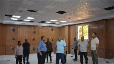 محافظ الوادي الجديد يتابع أعمال التشطيبات بمركز السيطرة الموحد للطوارئ والسلامة العامة